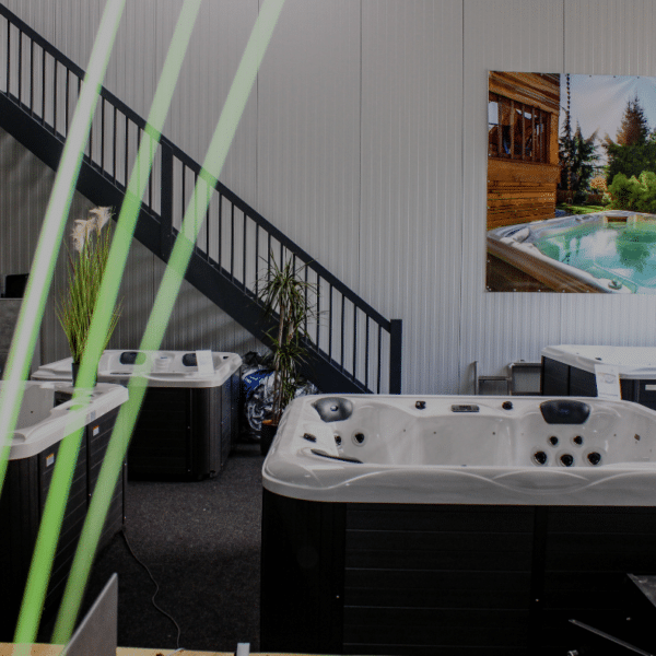 Showroom hottubs en jacuzzi's in Joure